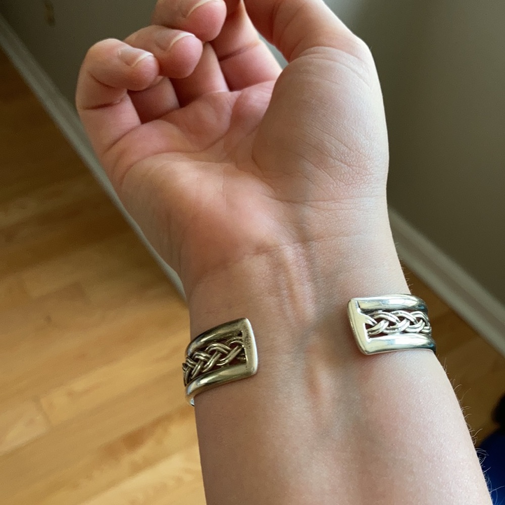 Silver bangle - Picture 5 of 6